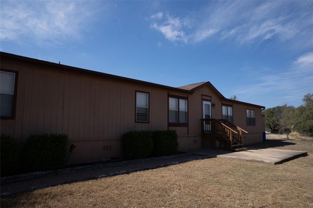 1149 Hart LN, Dripping Springs, TX 78620