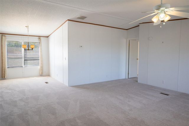 1149 Hart LN, Dripping Springs, TX 78620