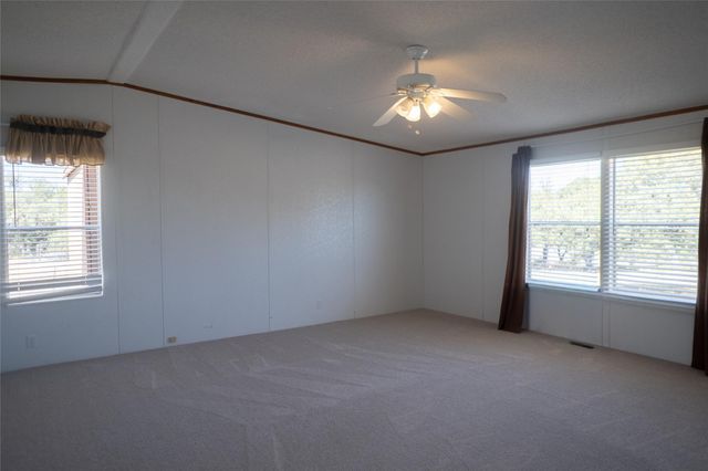 1149 Hart LN, Dripping Springs, TX 78620