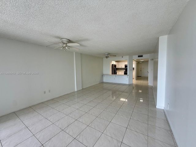20850 San Simeon Way 105-5, Miami, FL 33179
