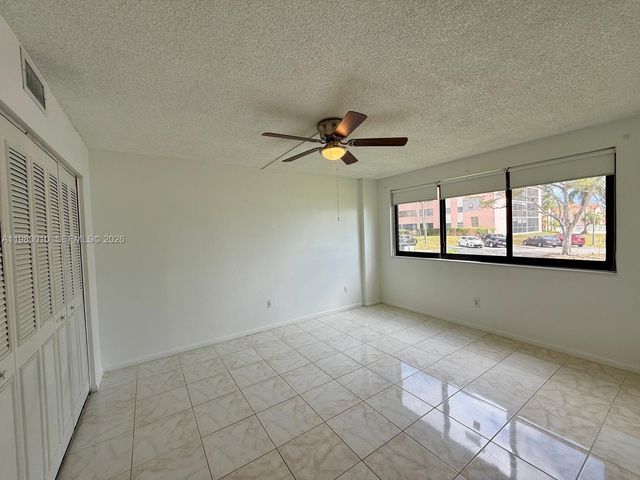 20850 San Simeon Way 105-5, Miami, FL 33179
