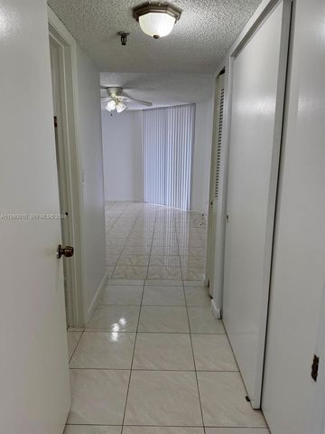 20850 San Simeon Way 105-5, Miami, FL 33179