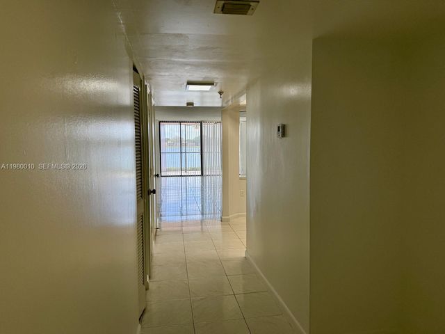 20850 San Simeon Way 105-5, Miami, FL 33179