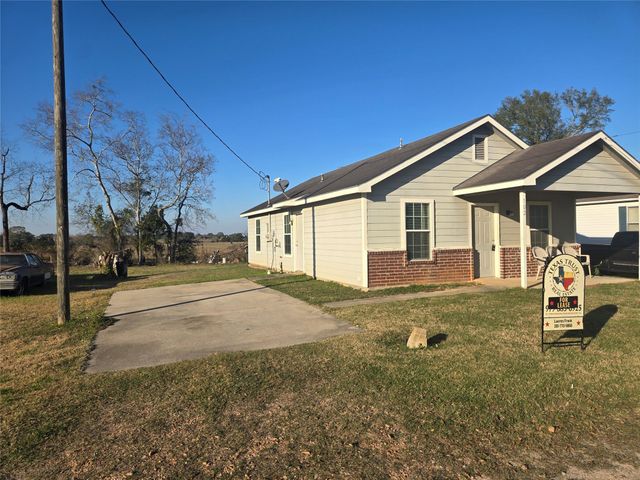 102 Wilson Street, Sealy, TX 77474