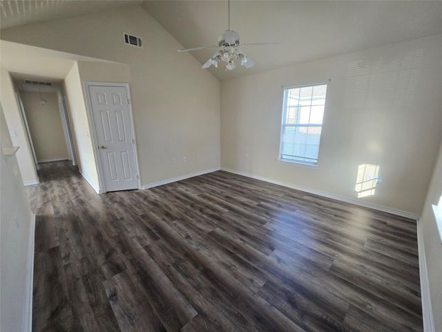 102 Wilson Street, Sealy, TX 77474