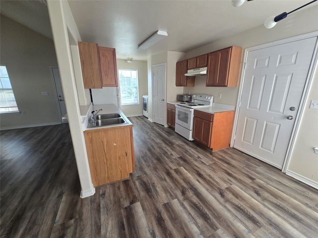 102 Wilson Street, Sealy, TX 77474