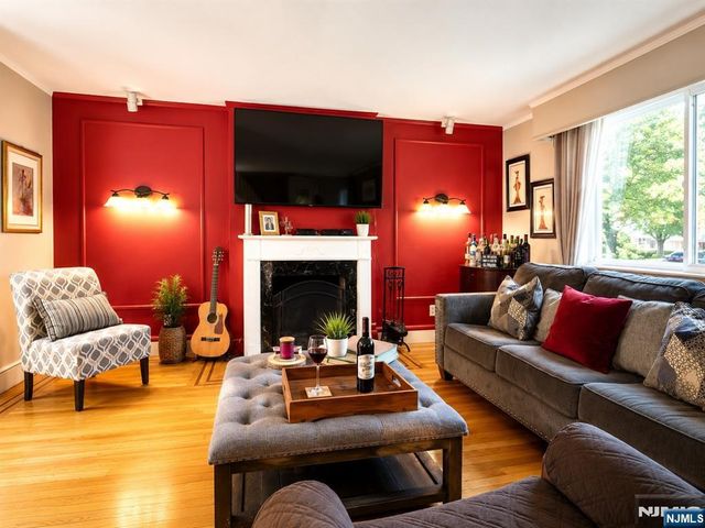 1016 Grace Terrace, Teaneck, NJ 07666