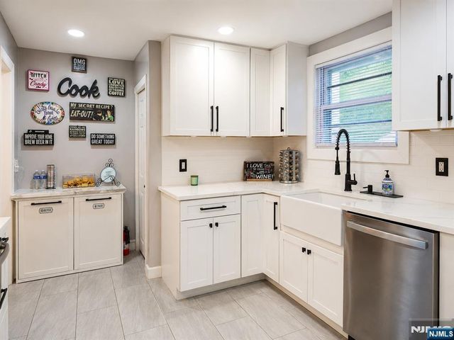 1016 Grace Terrace, Teaneck, NJ 07666