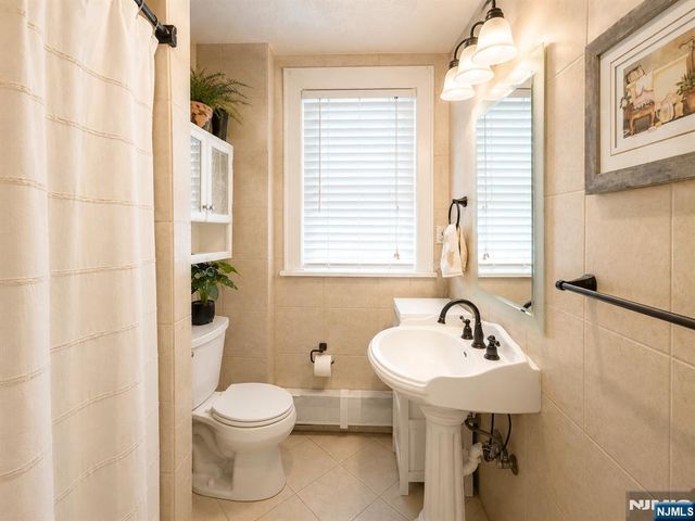1016 Grace Terrace, Teaneck, NJ 07666