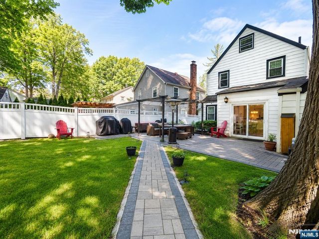 1016 Grace Terrace, Teaneck, NJ 07666