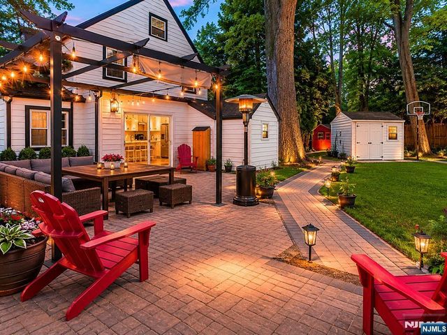 1016 Grace Terrace, Teaneck, NJ 07666