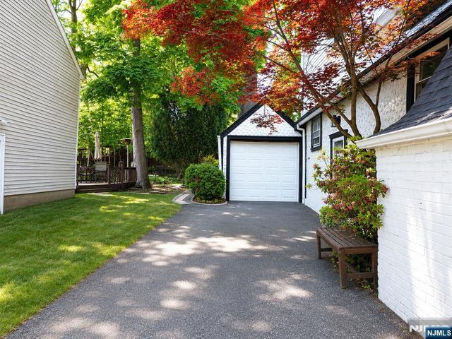 1016 Grace Terrace, Teaneck, NJ 07666