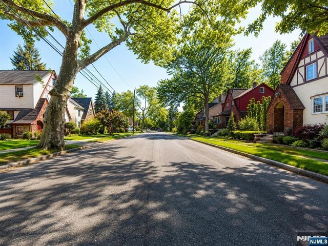 1016 Grace Terrace, Teaneck, NJ 07666