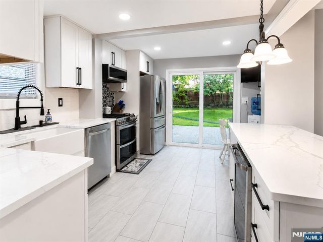 1016 Grace Terrace, Teaneck, NJ 07666
