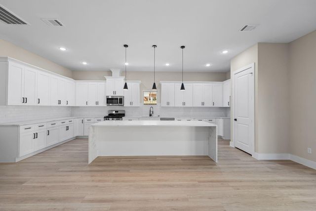 2607 Piemonte Avenue Cir, Spring, TX 77388