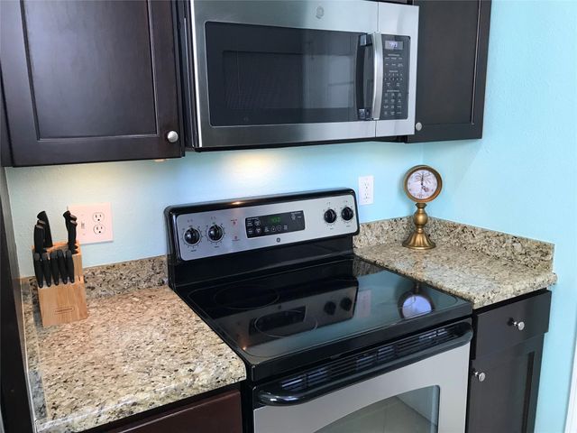 7000 Seawall Boulevard 614, Galveston, TX 77551