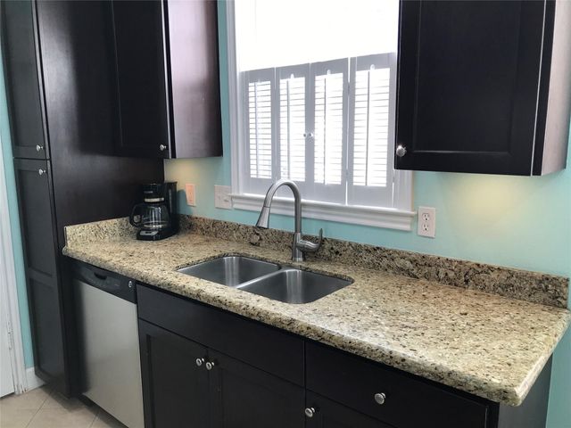 7000 Seawall Boulevard 614, Galveston, TX 77551