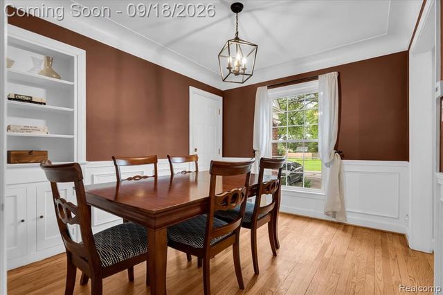27250 Santa Barbara Drive, Lathrup Village, MI 48076