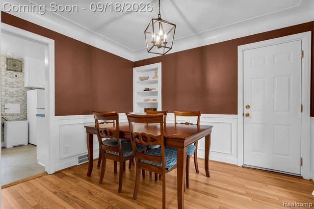 27250 Santa Barbara Drive, Lathrup Village, MI 48076