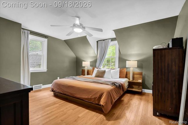 27250 Santa Barbara Drive, Lathrup Village, MI 48076