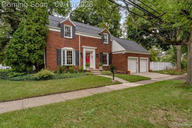 27250 Santa Barbara Drive, Lathrup Village, MI 48076