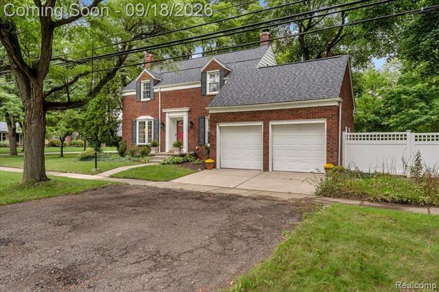 27250 Santa Barbara Drive, Lathrup Village, MI 48076