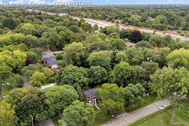 27250 Santa Barbara Drive, Lathrup Village, MI 48076