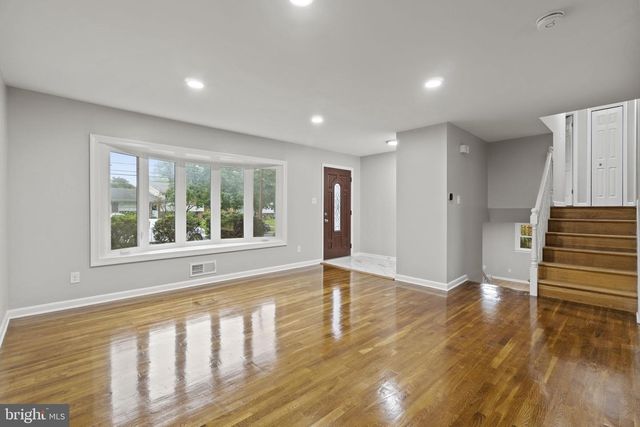 1110 CHISWELL LN, Silver Spring, MD 20901