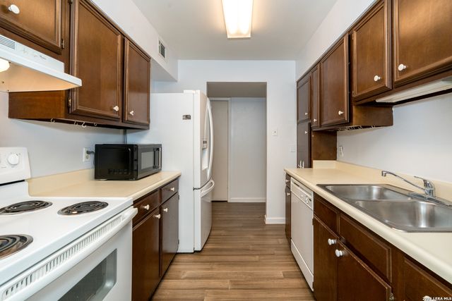 8702 Village Dr Apt 106, San Antonio, TX 78217