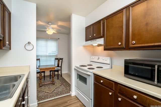 8702 Village Dr Apt 106, San Antonio, TX 78217