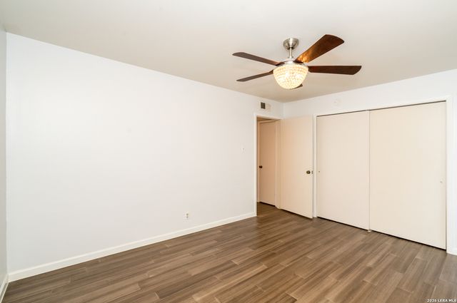 8702 Village Dr Apt 106, San Antonio, TX 78217