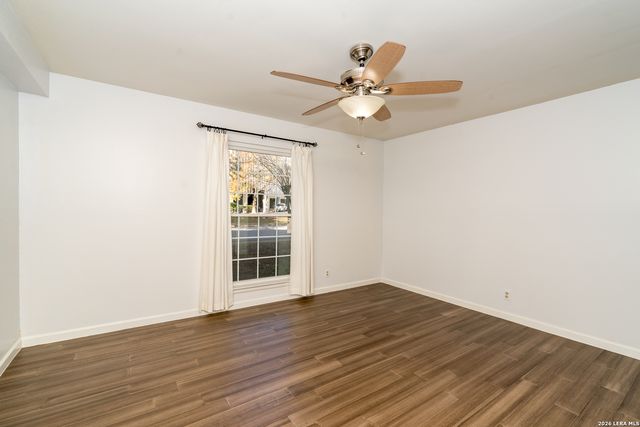 8702 Village Dr Apt 106, San Antonio, TX 78217