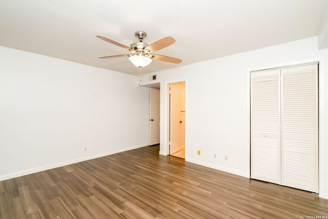 8702 Village Dr Apt 106, San Antonio, TX 78217