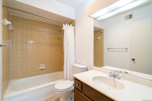 8702 Village Dr Apt 106, San Antonio, TX 78217