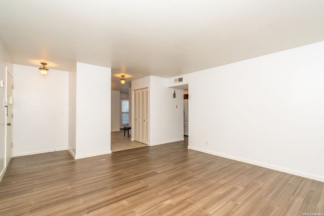 8702 Village Dr Apt 106, San Antonio, TX 78217