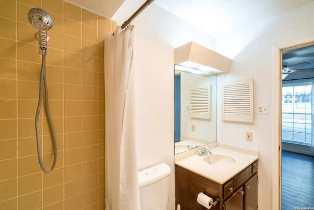 8702 Village Dr Apt 106, San Antonio, TX 78217