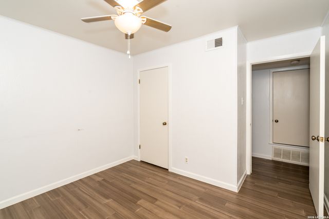 8702 Village Dr Apt 106, San Antonio, TX 78217