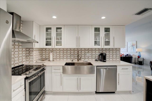3450 S Ocean Boulevard 219, Palm Beach, FL 33480