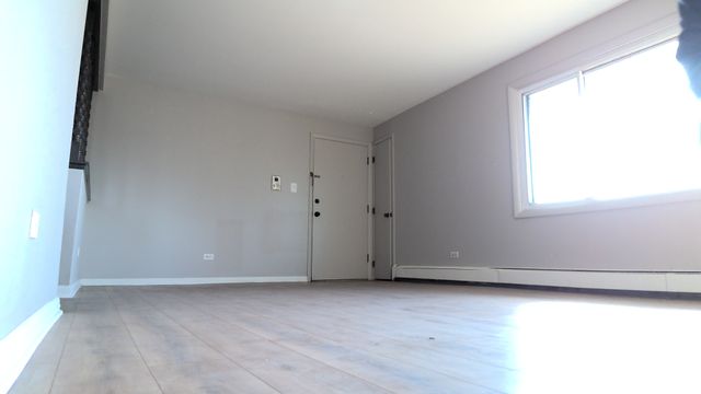 8800 W 76th Place 1W, Justice, IL 60458