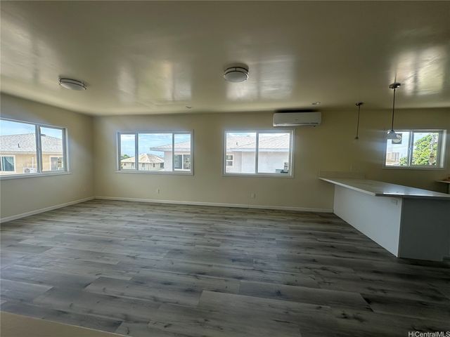720 Kunawai Lane 8, Honolulu, HI 96817