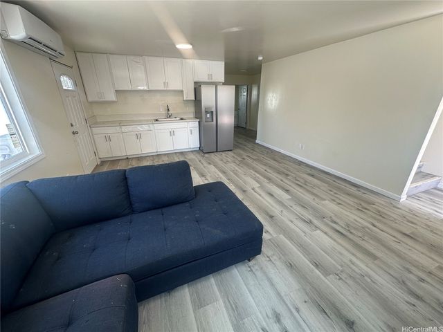 720 Kunawai Lane 8, Honolulu, HI 96817