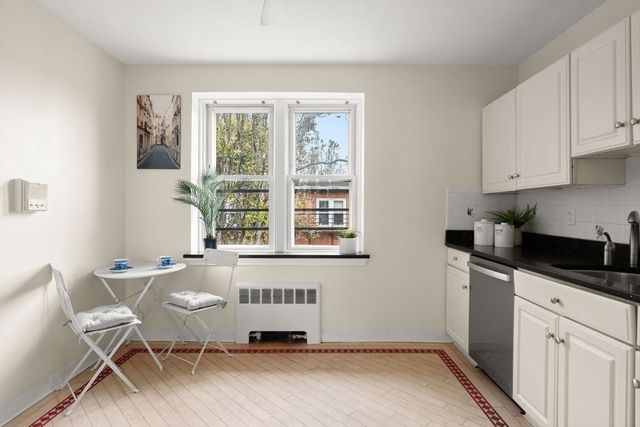 125 Farragut 35, Boston, MA 02127