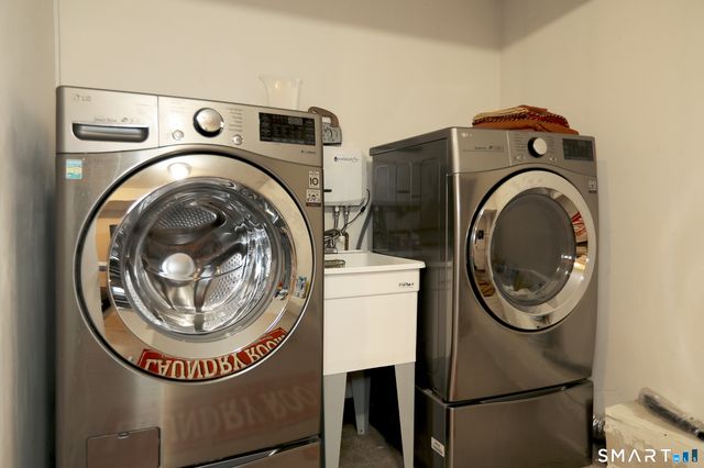 36 Frechette Circle, Manchester, CT 06040