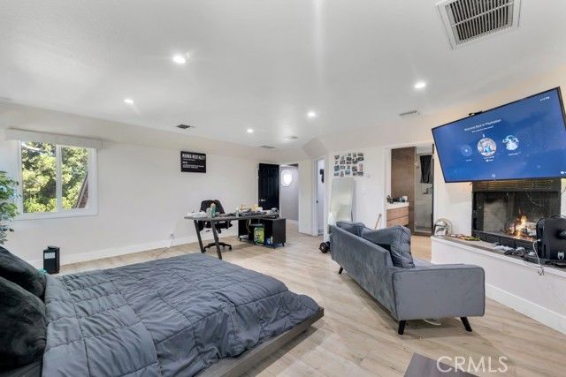 10122 Jovita Avenue, Chatsworth (los Angeles), CA 91311