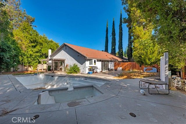 10122 Jovita Avenue, Chatsworth (los Angeles), CA 91311