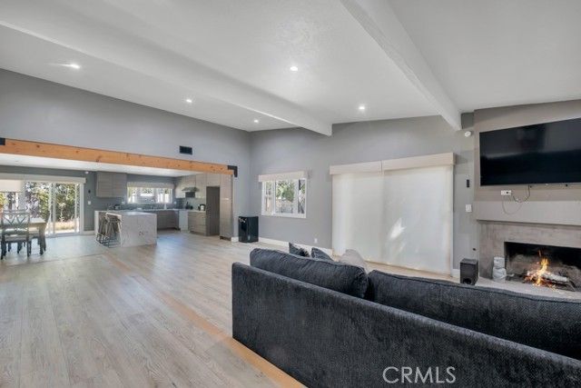 10122 Jovita Avenue, Chatsworth (los Angeles), CA 91311