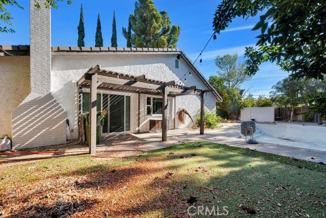 10122 Jovita Avenue, Chatsworth (los Angeles), CA 91311