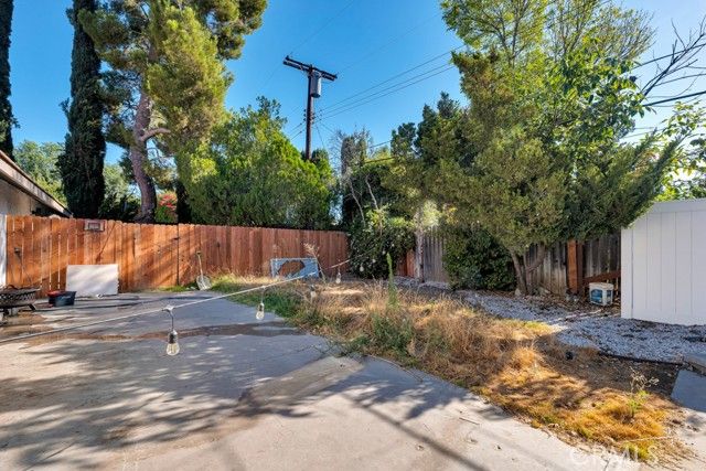 10122 Jovita Avenue, Chatsworth (los Angeles), CA 91311