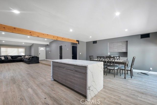 10122 Jovita Avenue, Chatsworth (los Angeles), CA 91311