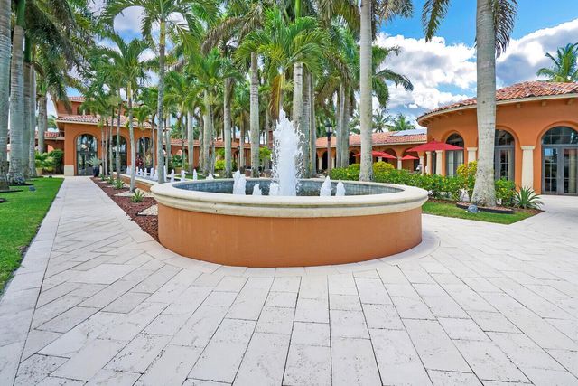 1848 Via Castello, Wellington, FL 33411